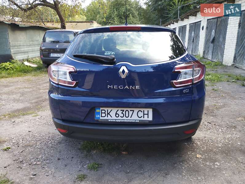Универсал Renault Megane 2010 в Остроге