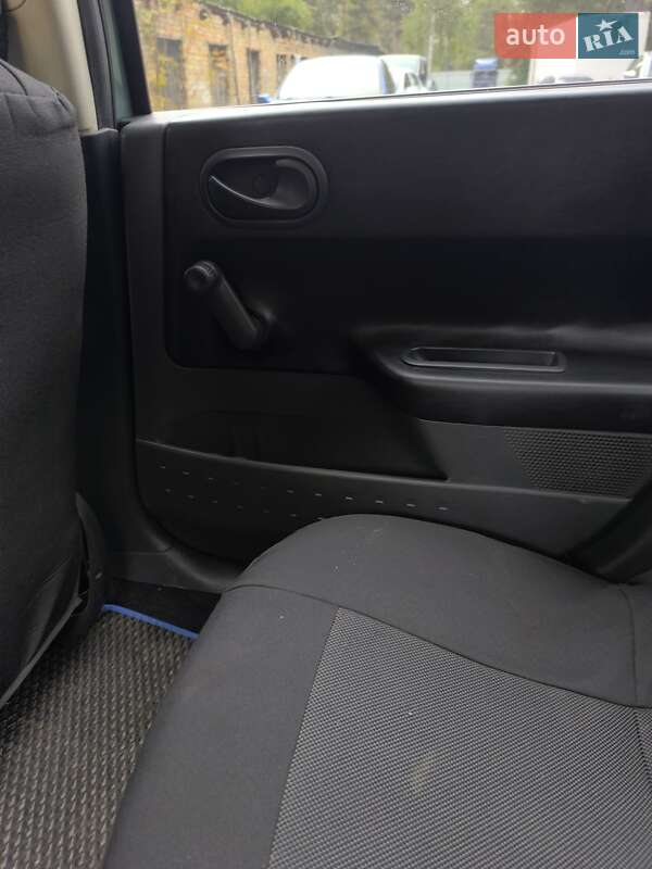 Седан Renault Megane 2005 в Києві фото 4 Седан Renault Megane 2005 в Києві