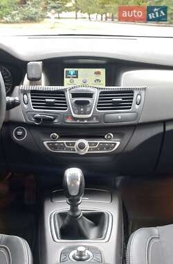 Универсал Renault Megane 2011 в 