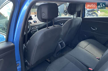 Хетчбек Renault Megane 2012 в 