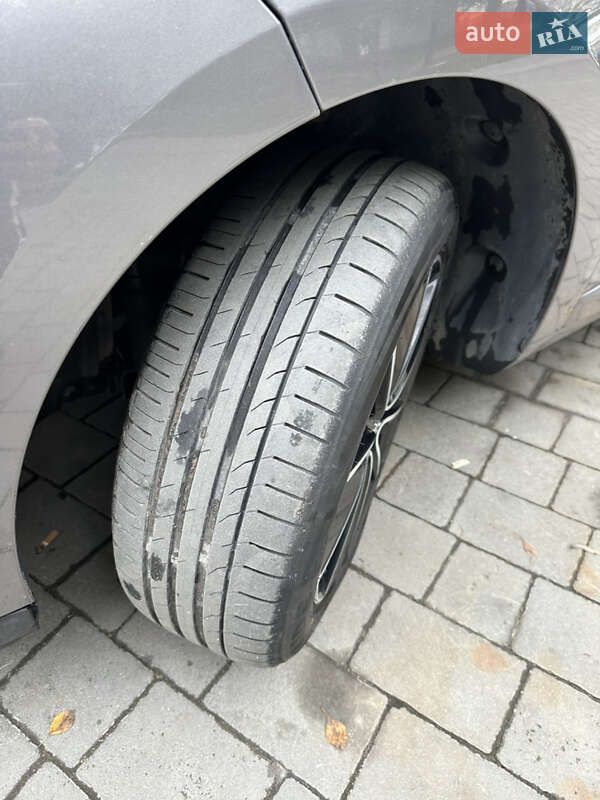 Универсал Renault Megane 2012 в Бродах фото 28 Универсал Renault Megane 2012 в Бродах