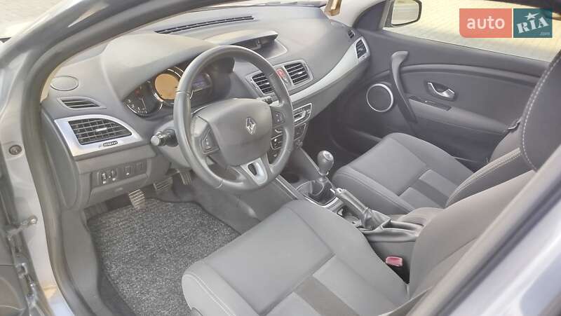 Хетчбек Renault Megane 2009 в Дніпрі фото 16 Хетчбек Renault Megane 2009 в Дніпрі