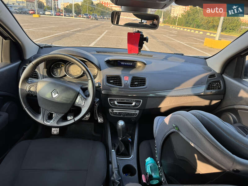 Хэтчбек Renault Megane 2011 в Черновцах фото 7 Хэтчбек Renault Megane 2011 в Черновцах