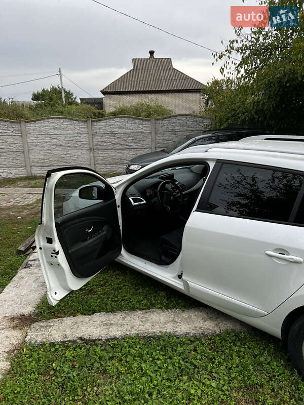 Универсал Renault Megane 2013 в Кременчуге фото 4 Универсал Renault Megane 2013 в Кременчуге
