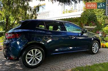 Хэтчбек Renault Megane 2017 в 