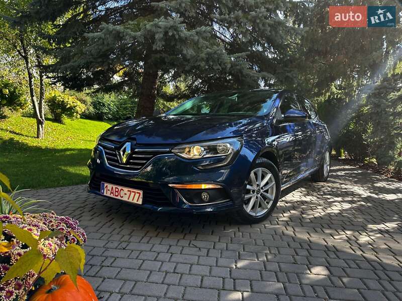 Хэтчбек Renault Megane 2017 в 