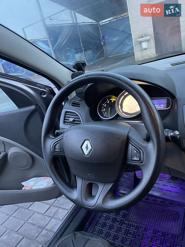 Универсал Renault Megane 2011 в Ахтырке фото 10 Универсал Renault Megane 2011 в Ахтырке