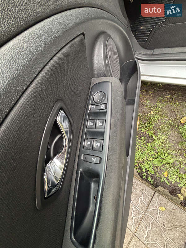 Универсал Renault Megane 2011 в Мироновке фото 16 Универсал Renault Megane 2011 в Мироновке