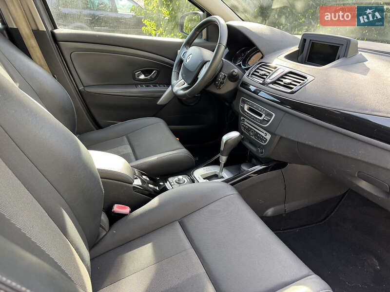 Универсал Renault Megane 2011 в Староконстантинове