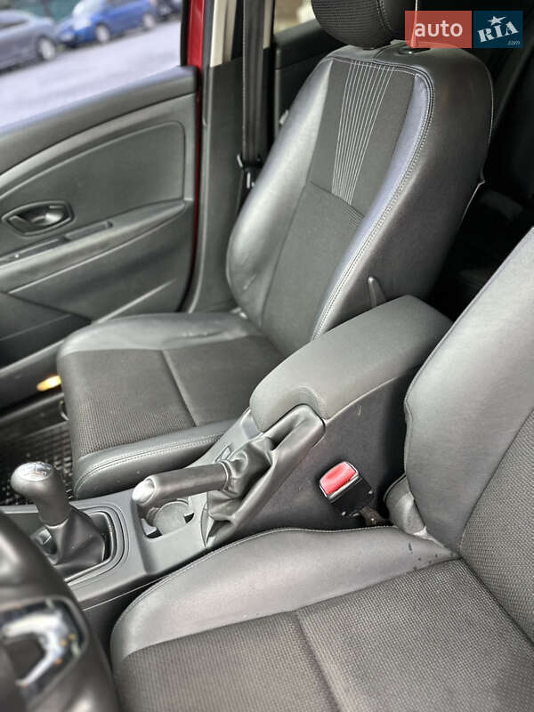 Хетчбек Renault Megane 2009 в Львові фото 7 Хетчбек Renault Megane 2009 в Львові