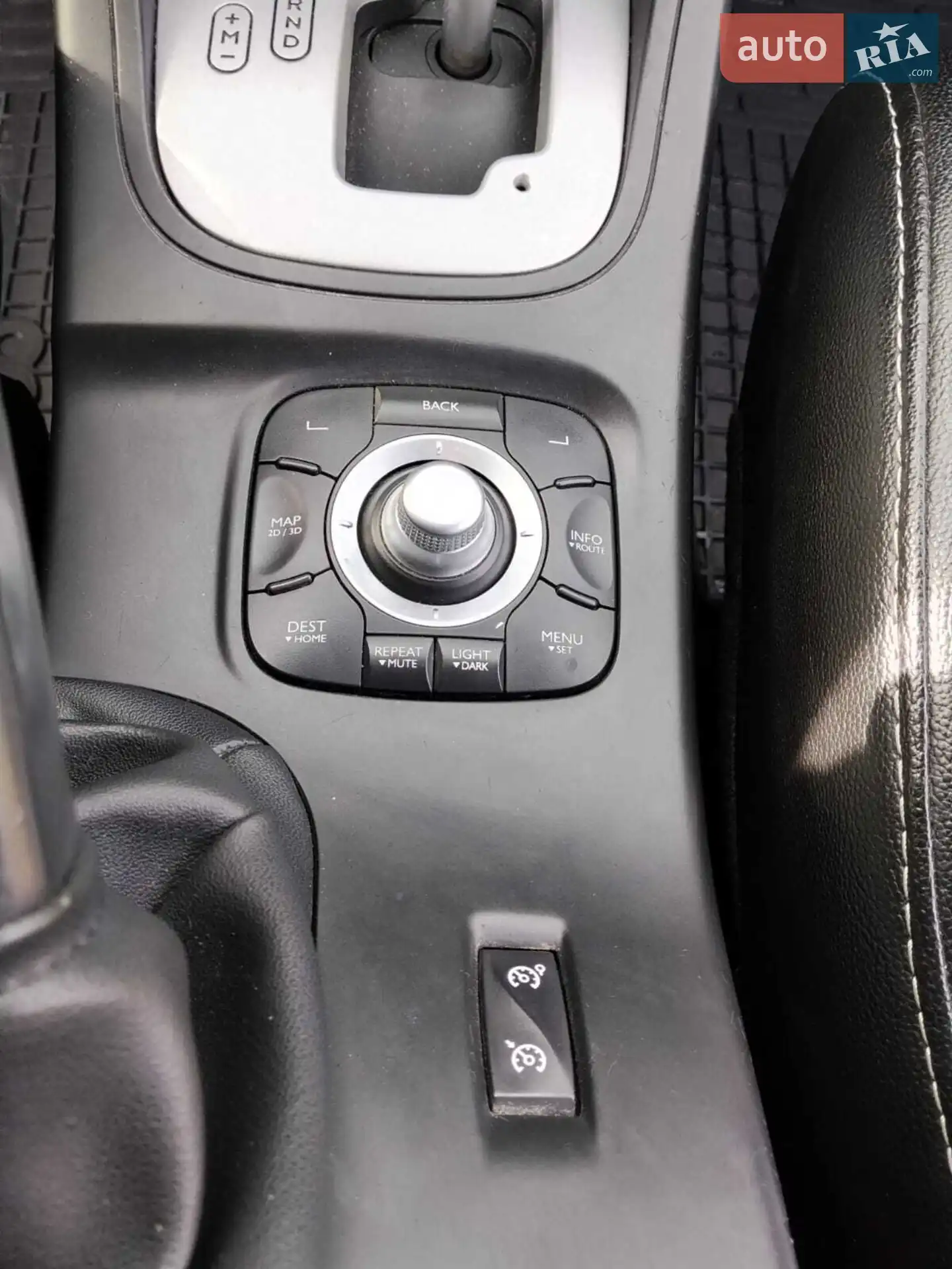 2010 Renault Megane - мініатюра 23