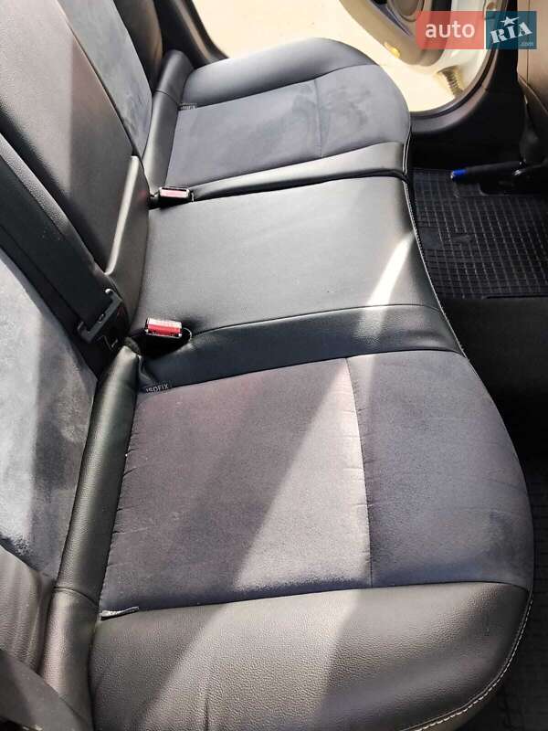 Універсал Renault Megane 2010 в Тернополі фото 28 Універсал Renault Megane 2010 в Тернополі