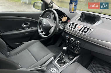 Хетчбек Renault Megane 2011 в 