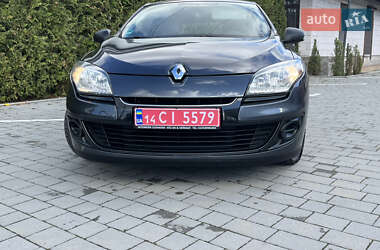 Хэтчбек Renault Megane 2012 в 