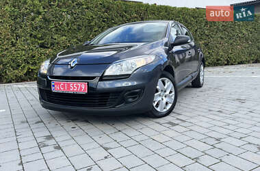 Хэтчбек Renault Megane 2012 в 