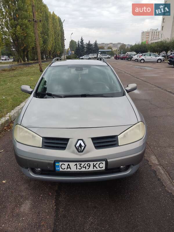 Універсал Renault Megane 2005 в  фото Універсал Renault Megane 2005 в