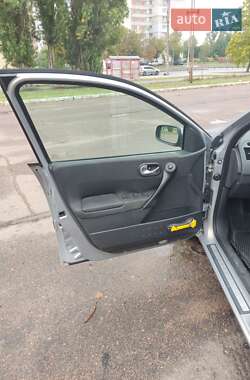 Універсал Renault Megane 2005 в  фото 19 Універсал Renault Megane 2005 в
