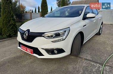 Хэтчбек Renault Megane 2018 в 