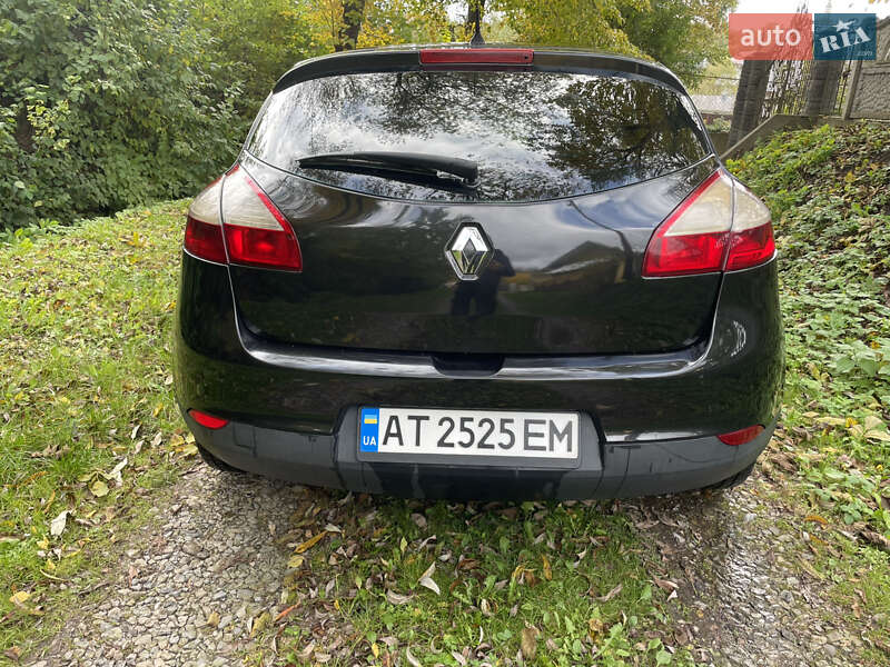 Хетчбек Renault Megane 2009 в Снятині фото 6 Хетчбек Renault Megane 2009 в Снятині