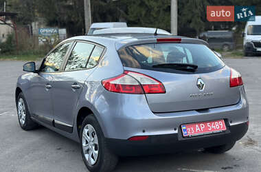 Хетчбек Renault Megane 2010 в 