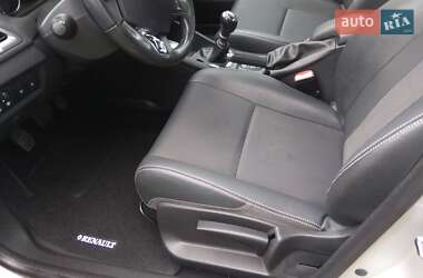 Хэтчбек Renault Megane 2015 в 