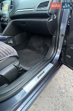 Універсал Renault Megane 2017 в  фото 25 Універсал Renault Megane 2017 в