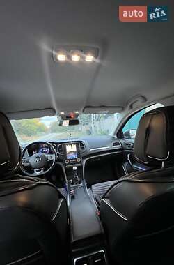 Універсал Renault Megane 2017 в  фото 35 Універсал Renault Megane 2017 в
