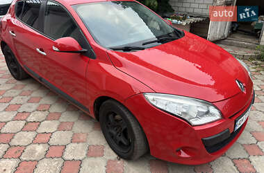 Хэтчбек Renault Megane 2010 в 