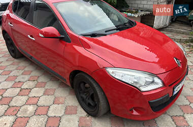 Хэтчбек Renault Megane 2010 в 