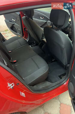 Хэтчбек Renault Megane 2010 в 