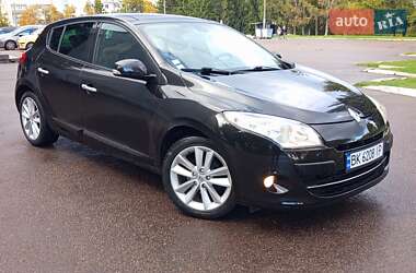 Хетчбек Renault Megane 2010 в 