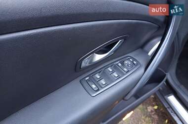 Хетчбек Renault Megane 2010 в 