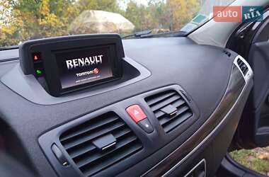 Хетчбек Renault Megane 2010 в 