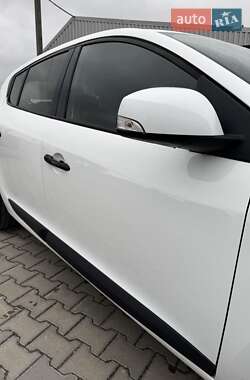 Хетчбек Renault Megane 2010 в  фото 5 Хетчбек Renault Megane 2010 в