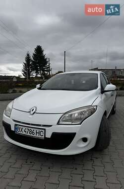 Хетчбек Renault Megane 2010 в  фото 2 Хетчбек Renault Megane 2010 в