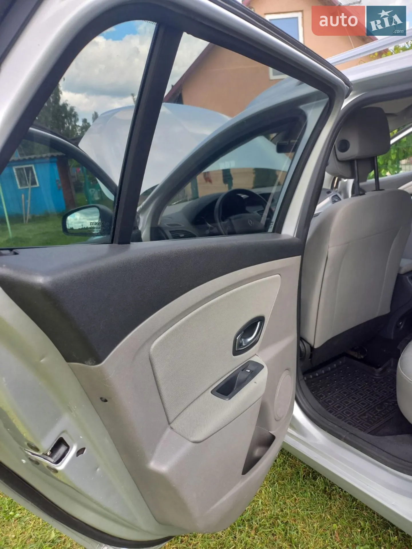2010 Renault Megane - мініатюра 7