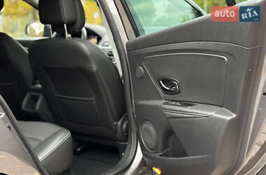 Універсал Renault Megane 2011 в  фото 26 Універсал Renault Megane 2011 в