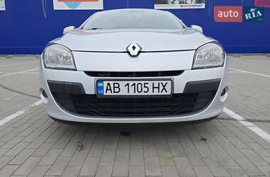 Хетчбек Renault Megane 2010 в 