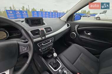 Хетчбек Renault Megane 2010 в 