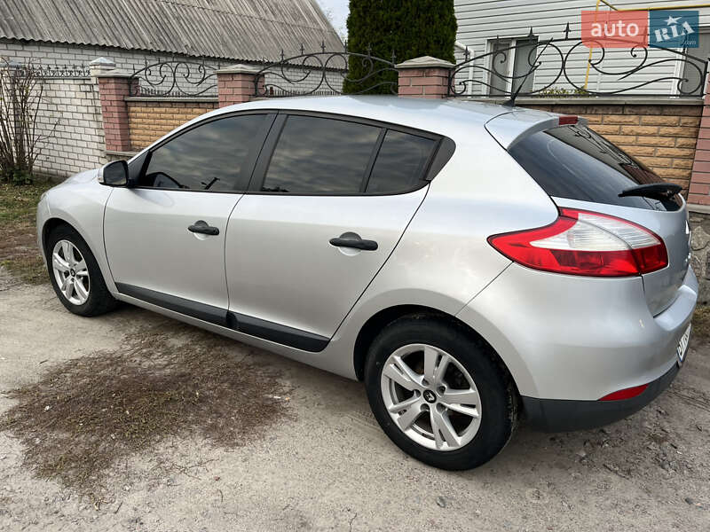 Хэтчбек Renault Megane 2011 в Кременчуге фото 2 Хэтчбек Renault Megane 2011 в Кременчуге