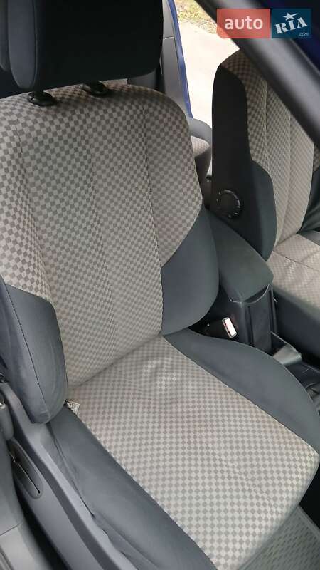 Универсал Renault Megane 2004 в Выгоде