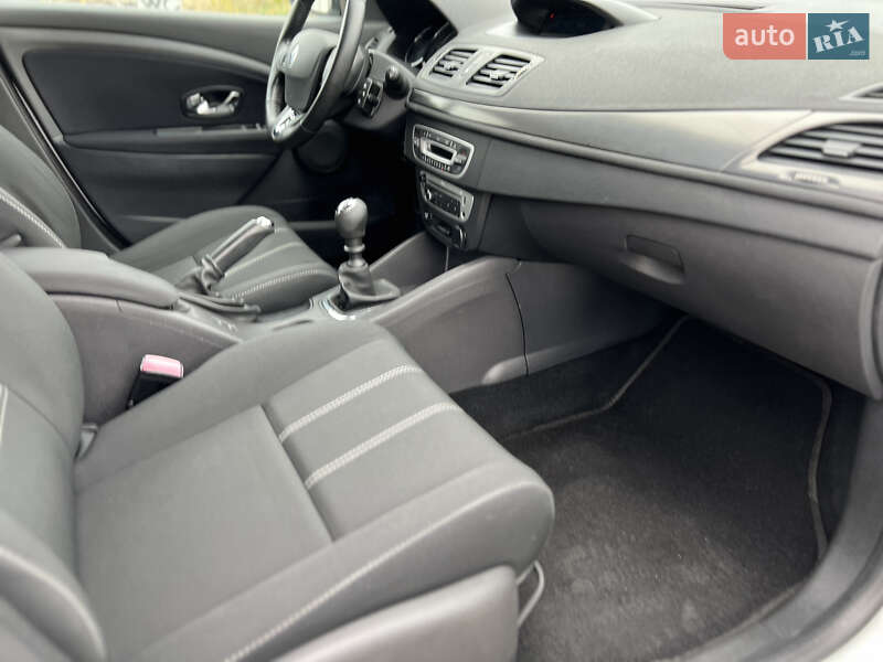 Универсал Renault Megane 2014 в Ивано-Франковске фото 67 Универсал Renault Megane 2014 в Ивано-Франковске