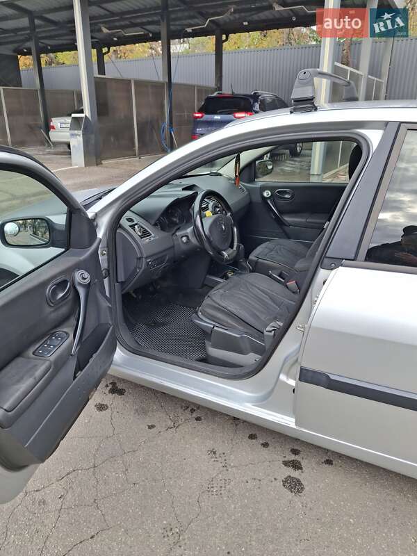 Хетчбек Renault Megane 2004 в Кропивницькому