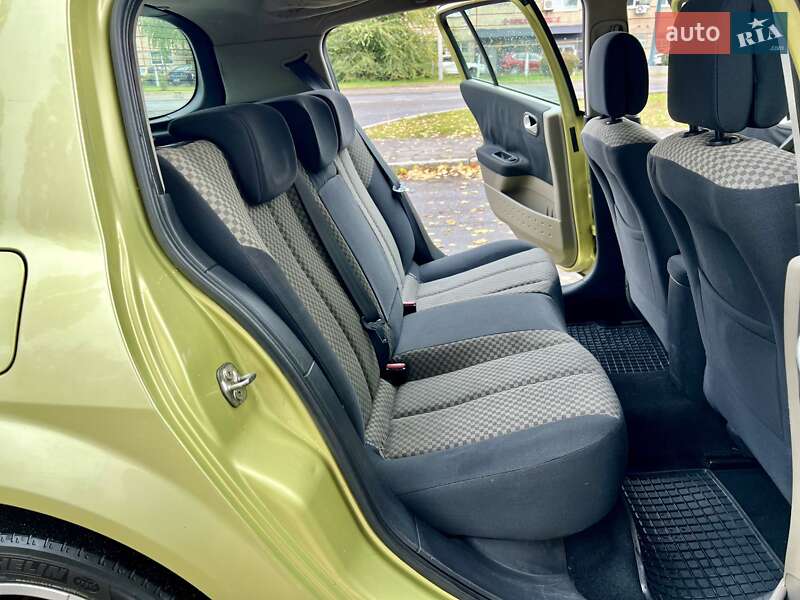 Хетчбек Renault Megane 2003 в Горішніх Плавнях фото 2 Хетчбек Renault Megane 2003 в Горішніх Плавнях