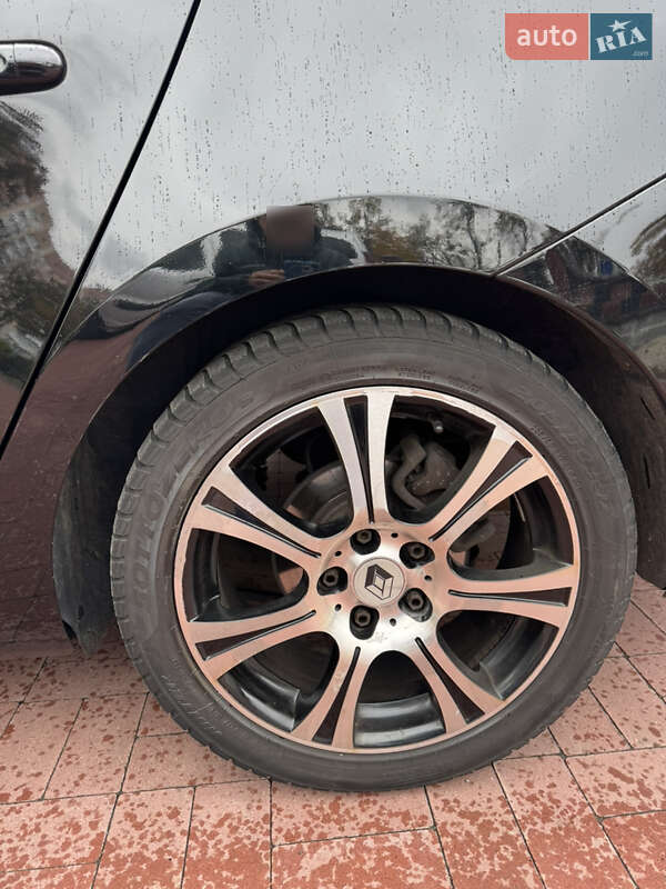 Универсал Renault Megane 2013 в Ровно фото 27 Универсал Renault Megane 2013 в Ровно