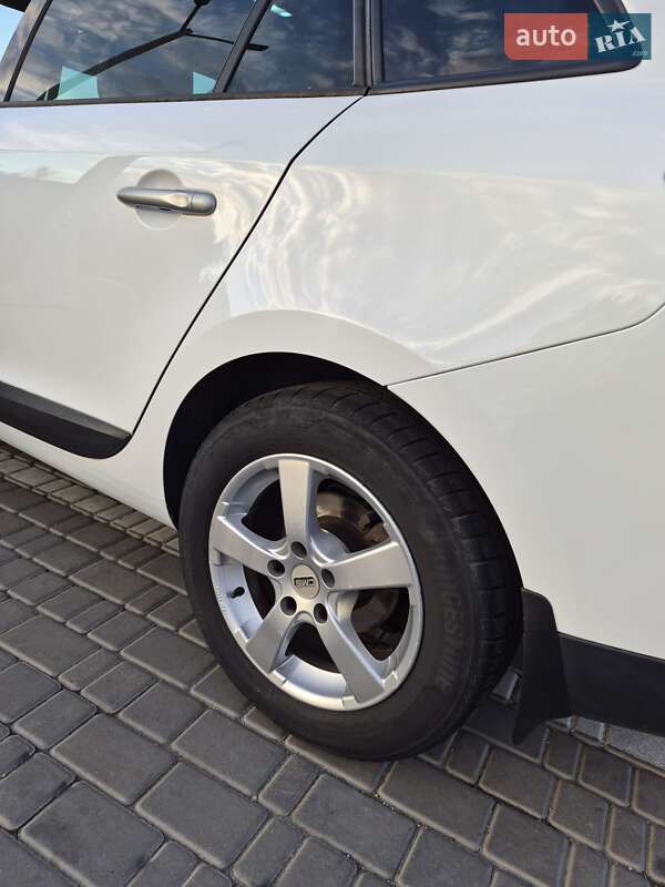 Универсал Renault Megane 2010 в Павлограде фото 4 Универсал Renault Megane 2010 в Павлограде