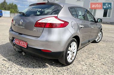 Хэтчбек Renault Megane 2010 в 