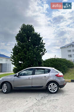 Хэтчбек Renault Megane 2010 в 