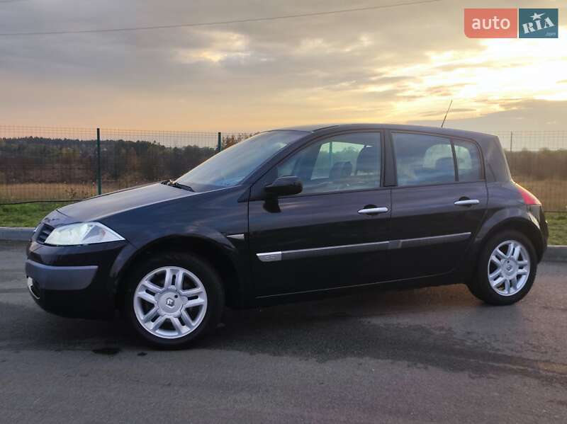 Хэтчбек Renault Megane 2005 в Киеве