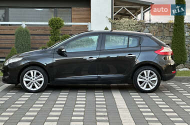 Хэтчбек Renault Megane 2011 в 
